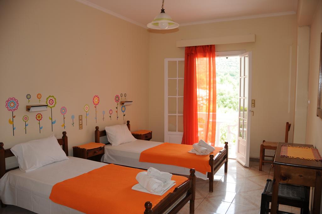 Apartamento Vicky'S Garden Kalamákion Exterior foto