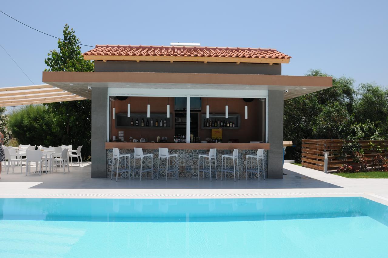 Apartamento Vicky'S Garden Kalamákion Exterior foto