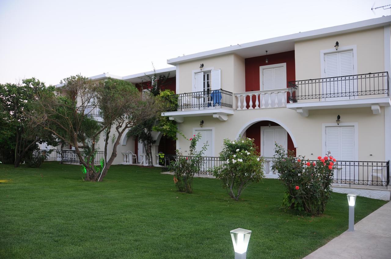 Apartamento Vicky'S Garden Kalamákion Exterior foto
